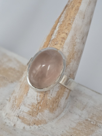 Echt zilveren ring met rozenkwarts maat 20.5