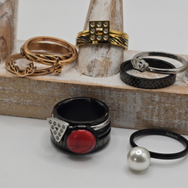 ixxxi ringen set compleet maat 17. 1 basis en 11 vulringen. 25-320