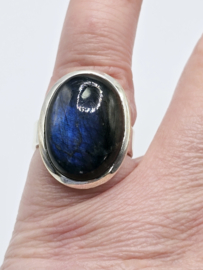 Echt zilveren ring met Labradoriet maat 18