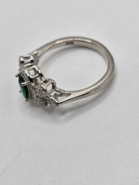 Echt zilveren ring met Zirkonia Silver/green.  Maat 18  MDZ10