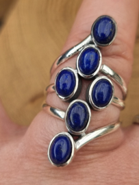 Prachtige echt zilveren ring met Lapis Lazuli.   Maat  20.5.