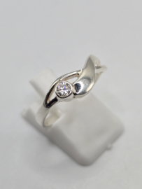 Echt zilveren dames ring Maat 18.5 met zirconia