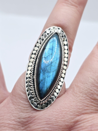 Echt zilveren ring met Labradoriet maat 18