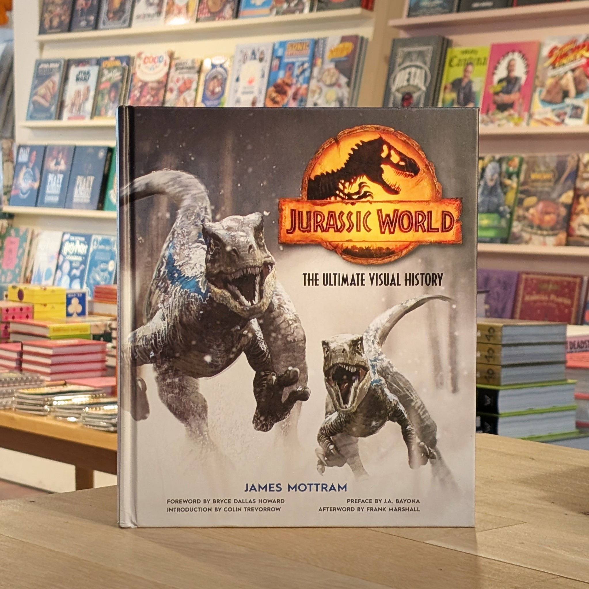 Jurassic World - The Ultimate Visual History