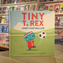 Tiny T. Rex leert voetballen - Jonathan Stutzman