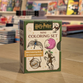 Harry Potter - Mini Coloring Set (Mini Coloring Book + 18 Colored Pencils)