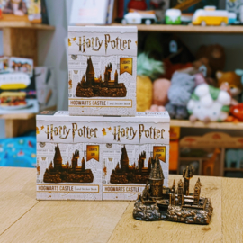 Harry Potter - Hogwarts Castle (and Sticker Book)