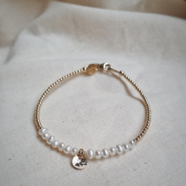 Armband dames | Sophie | Zoetwaterparel | Met initiaal