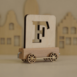 F | Houten lettertrein