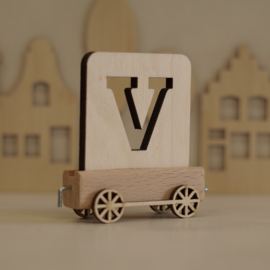 V | Houten lettertrein