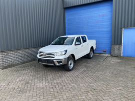 Toyota Hilux 2.4TD Double Cabin M/T Standard