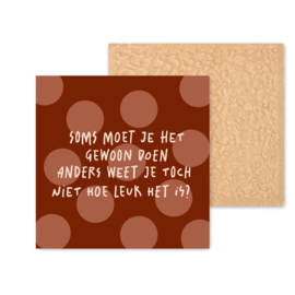 Kleurrijk tegeltje | Soms moet je het gewoon doen | Brick Red | 11 CM