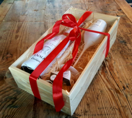 Anna de Codorníu Brut White inclusief glas en Vinoos in geschenkdoos