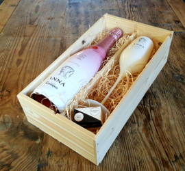 Anna de Codorníu Pink inclusief glas en Vinoos in geschenkdoos