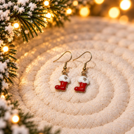 Kerstsok goud - oorbellen - geëmailleerd rood met wit