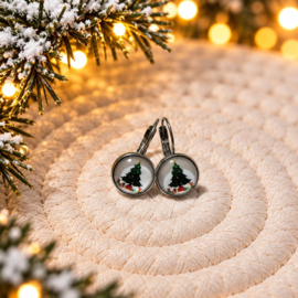 Kerstboom cadeau - oorhangers - zilverkleurig met glas cabochon