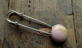 Sjaalspeld Woody Pink