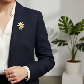 Madeliefje - broche - goud met wit en geel emaille
