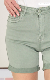 Ana Lucy - Short - Groen