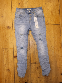 Jewelly Jeans - Damage met sierknopen