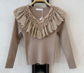 Girly ruffle sleeve brown