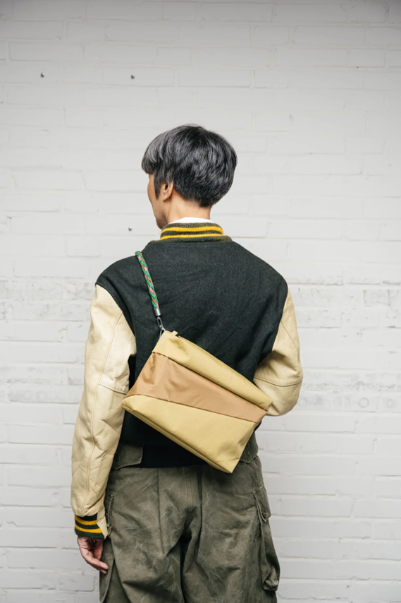 SUSAN BIJL_The New Shopping Bag REVERB mos camel Medium