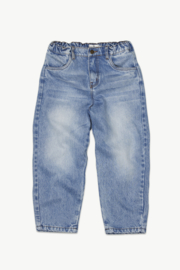 MAIN STORY_Tapered Jean - Distressed