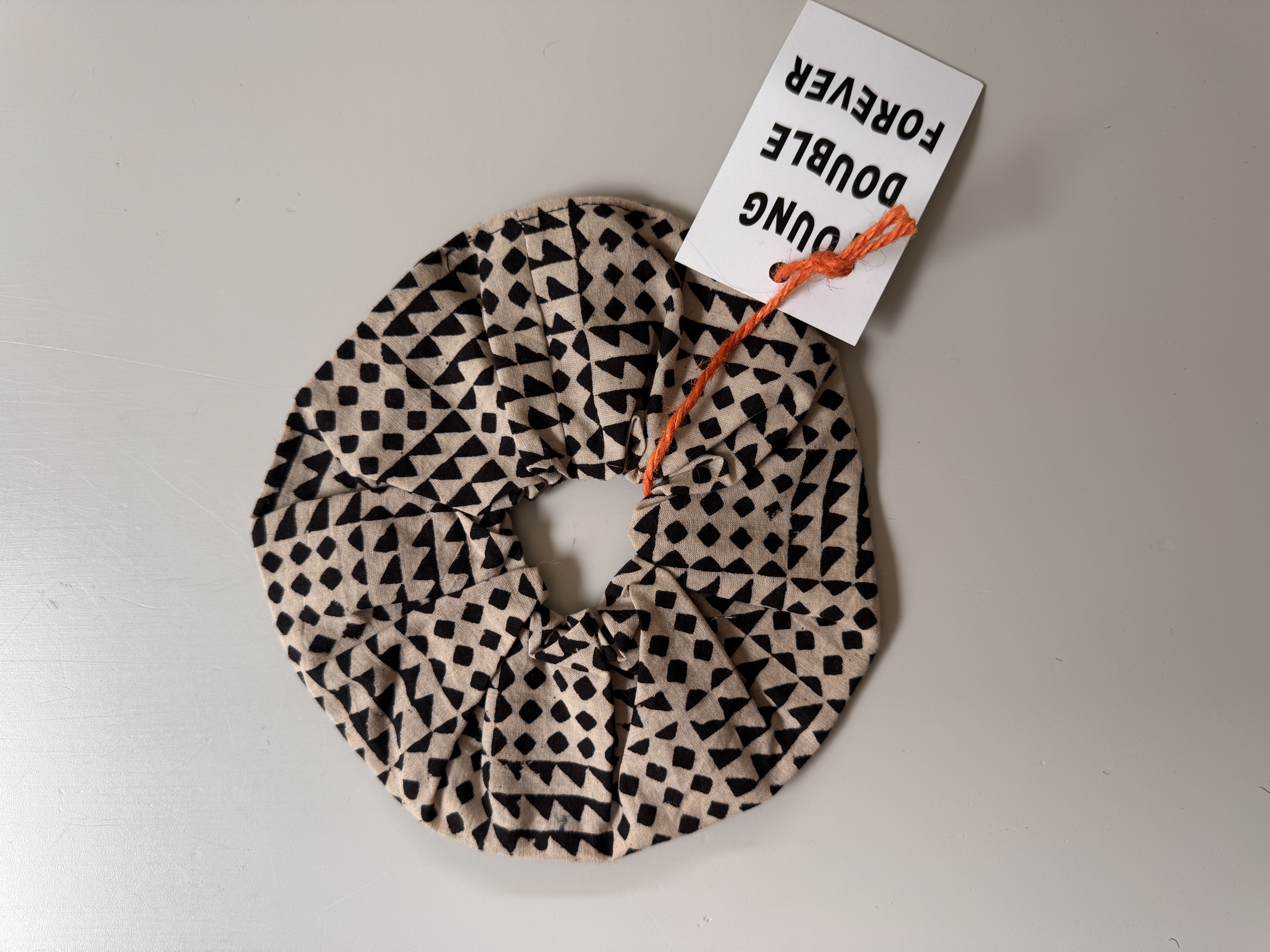 YOUNG DOUBLE _ YD scrunchie black naturel