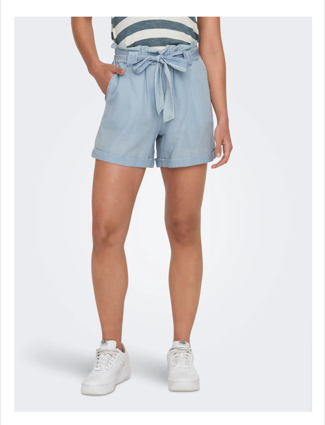 Short Bea - Lichtblauw