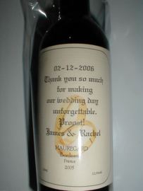 klein wijnflesje Merlot met Logo