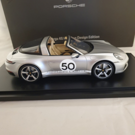 Porsche 911 (992) Targa 4S Heritage Design Edition GT Silver 1:18 Spark - WAP0219120MTRG
