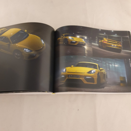 Porsche 718 Cayman GT4 Brochure Couverture rigide 2020 - DE