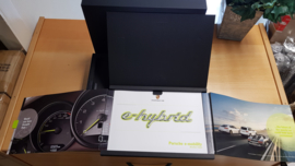 Porsche E-mobility Mailing box - Destination Future