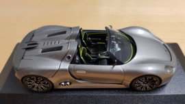 Porsche 918 Spyder official dealer presentation model - IAA Frankfurt