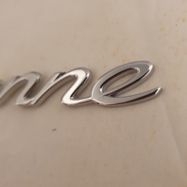 Emblème Porsche Cayenne chrome 18 cm