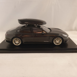 Porsche Panamera 10 Years Edition 2019 1:18 - Spark - WAXL2100006