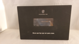 Porsche Cayenne Platinum Edition Turbo S 2017 - Presentation box Spain