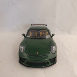 Porsche 911 991 GT3 2017 Irish Green 1/18 Minichamps 110067026