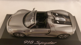 Porsche 918 Spyder official production model presentation model - IAA 2013