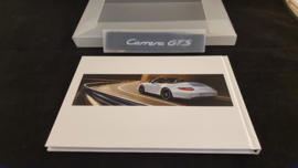 Porsche 911 997 GTS Hardcover brochure 2010 - DE - With keychain and USB stick