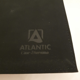 Vitrine met Witte Lederen Basis 1/18 Atlantic Case Mulhouse