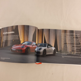 Porsche 911 992 Hardcover broschüre 2022 - NL