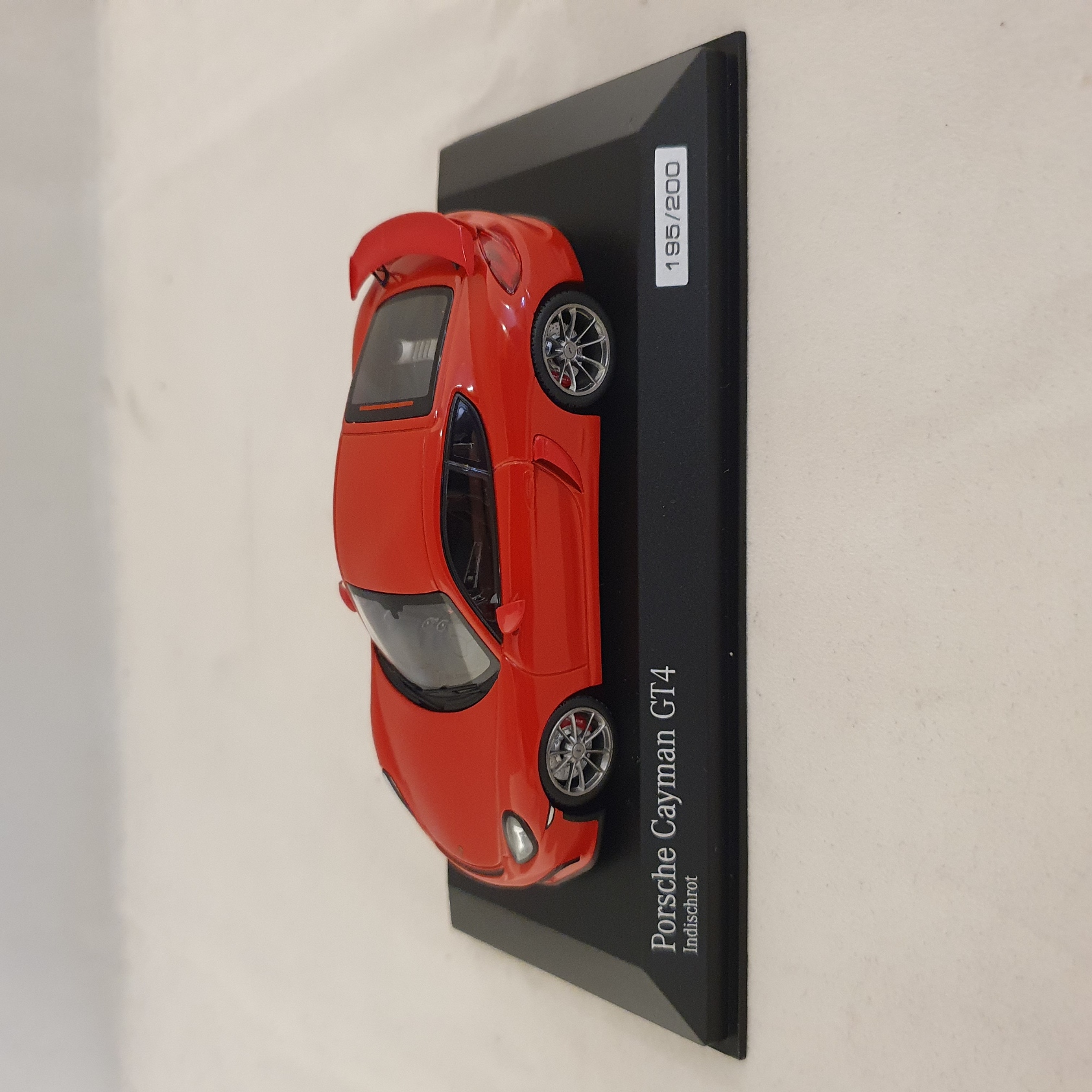 Porsche Cayman GT4 Guards Red Minichamps - CA04316069