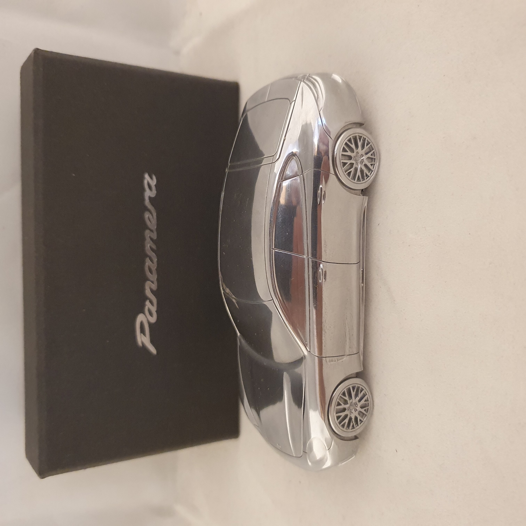Porsche Panamera GII 2016 - Presse Papier