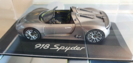 Porsche 918 Spyder - Box mit 1:43 Modell