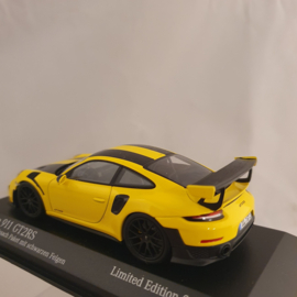 Porsche 911 991 GT2 RS Weissach 2018 Racing Yellow Black 1/43 Minichamps 413067228
