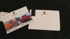 Porsche 911 991 Carrera et Macan GTS - Ensemble d’informations presse avec clé USB