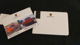 Porsche 911 991 Carrera and Macan GTS - Press information set with USB stick