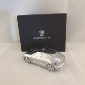 Porsche Macan EV 2025 Generation 4 - Paperweight