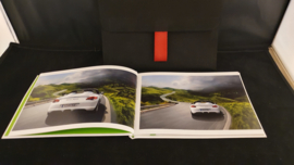 Porsche Boxster Spyder hardcover brochure en couverture VIP - 2009